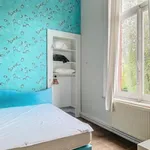 Maison de 210 m² avec 8 chambre(s) en location à Roubaix