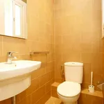 Rent a room of 97 m² in Barcelona