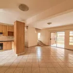 Rent 3 bedroom apartment of 161 m² in Pretoria