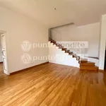 Rent 5 bedroom apartment of 200 m² in Lucca