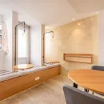 Rent 6 bedroom apartment of 12 m² in Lisbon