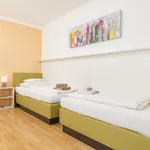 Miete 2 Schlafzimmer wohnung von 840 m² in vienna