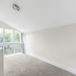 Rent 4 bedroom house in Elmbridge