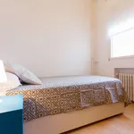 Rent a room of 122 m² in madrid