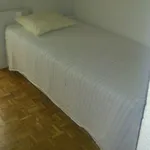 Rent a room in Madrid']