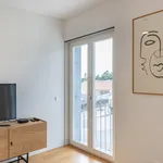 Rent 1 bedroom apartment of 60 m² in Lisbon