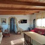 Rent 3 bedroom house of 90 m² in Locri