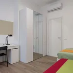 Rent a room in milan