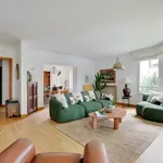 Rent 2 bedroom apartment of 1109 m² in Paris