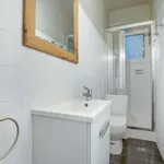 Rent 4 bedroom apartment of 98 m² in barcelona