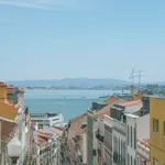 Rent 2 bedroom apartment of 90 m² in Lisbon