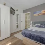 Rent a room of 130 m² in madrid