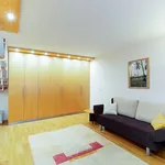 Rent 4 bedroom apartment of 104 m² in München