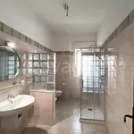 Rent 4 bedroom apartment of 120 m² in Bari