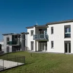 Rent 3 bedroom apartment of 105 m² in Bizzarone