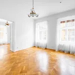 Rent 4 bedroom apartment of 117 m² in Prague