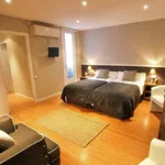 Alquilo 5 dormitorio apartamento de 165 m² en Barcelona']