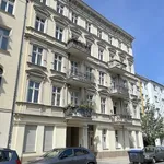 Rent 3 bedroom apartment of 93 m² in Berlin