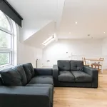 Rent 2 bedroom apartment in Leeds