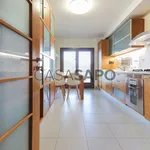 Rent 3 bedroom apartment of 123 m² in Odivelas