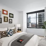 Rent 2 bedroom house of 121 m² in Manhattan