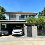 Rent 3 bedroom house of 172 m² in Chang Wat Samut Prakan