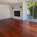 Rent 3 bedroom house of 200 m² in Los Angeles