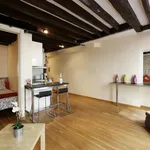 Rent 1 bedroom apartment of 431 m² in Paris