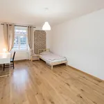 Miete 6 Schlafzimmer wohnung in Munich