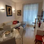 Rent 3 bedroom apartment of 85 m² in Roma