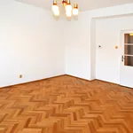 Pronajměte si 3 ložnic/e byt o rozloze 80 m² v Prague