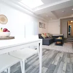 Rent 2 bedroom flat of 71 m² in Cardiff