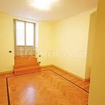 Affitto 3 camera appartamento di 120 m² in Bergamo