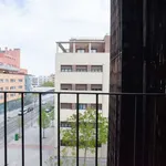 Rent a room of 98 m² in madrid