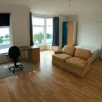 Rent 5 bedroom house in Swansea