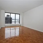 Rent 2 bedroom apartment of 120 m² in New York