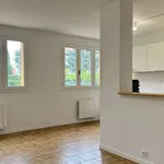 Rent 3 bedroom apartment of 69 m² in Lyon