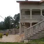 Rent 6 bedroom house of 700 m² in Pontevedra']