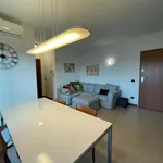 Rent 4 bedroom apartment of 90 m² in Milan