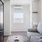 Rent 1 bedroom apartment of 323 m² in Málaga