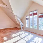 Maison de 192 m² avec 7 chambre(s) en location à Suresnes