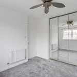 Rent 3 bedroom flat in Ashfield