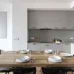 Rent a room of 80 m² in valencia