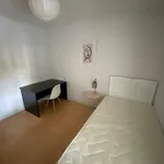 Rent 4 bedroom apartment in Madrid