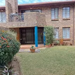 Rent 2 bedroom apartment of 112 m² in Randburg