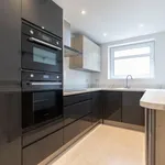 Rent 3 bedroom flat in South West England