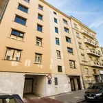 Pronajměte si 1 ložnic/e byt o rozloze 35 m² v Prague