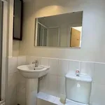 Rent 2 bedroom flat in Broxbourne