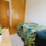 Rent a room of 180 m² in Madrid