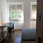 Rent a room in lisbon